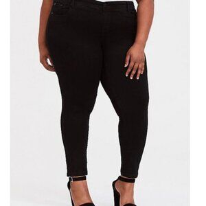 TORRID Black Skinny Jeans size 22 EUC